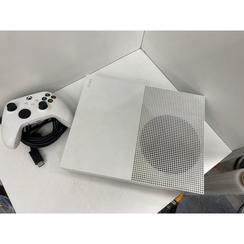 Игровые приставки Microsoft Xbox One S 1TB            
            б/у