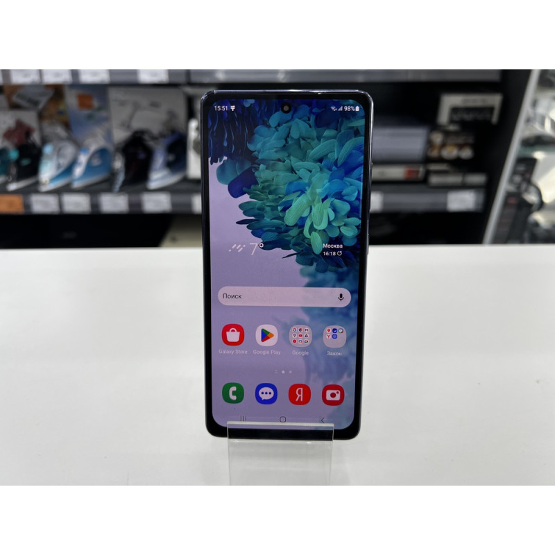 Мобильный телефон Samsung Galaxy S20 FE 6/128 GB            
            б/у