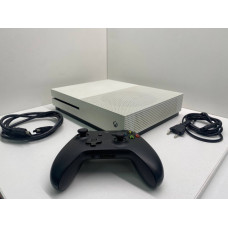 Игровые приставки Microsoft Xbox One S 1TB            
            б/у