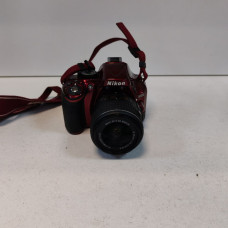 Фотоаппарат зеркальный Nikon D5200            
            б/у