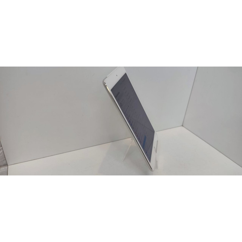 Планшет с SIM-картой Apple iPad mini 4 16Gb Wi-Fi + Cellular            
            б/у