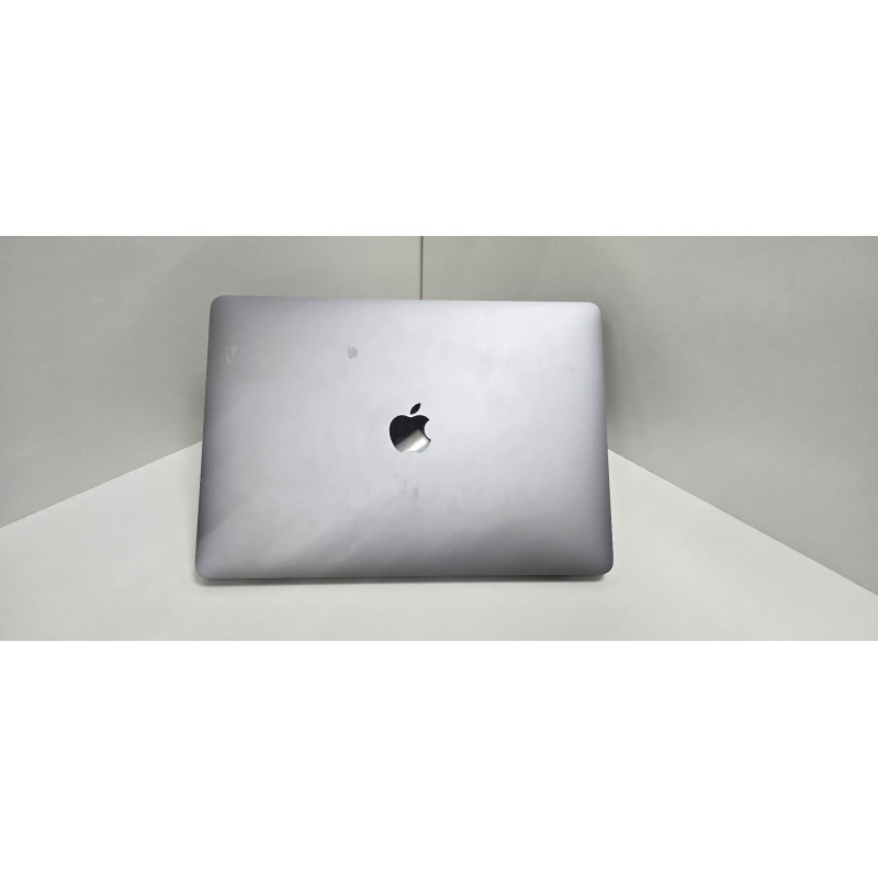Ноутбук Apple MacBook Pro 13 2022 (A2338)            
            б/у