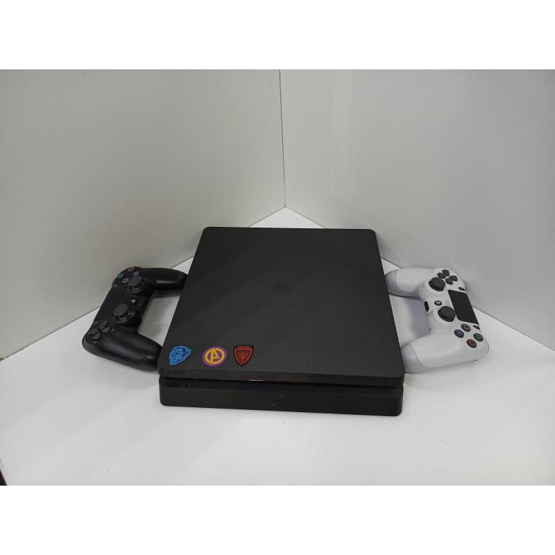 Игровые приставки Sony Playstation 4 SLIM 1TB (CUH-2208B)            
            б/у