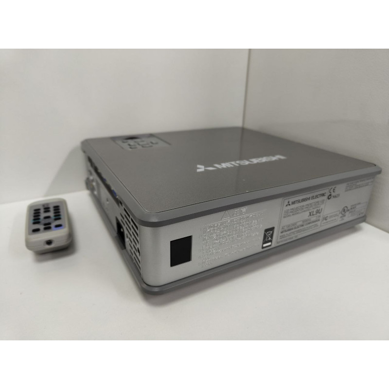 Проекторы Mitsubishi Electric XL9U            
            б/у