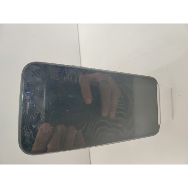 Мобильный телефон Apple iPhone XR 3/64 GB            
            б/у