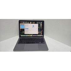 Ноутбук Apple MacBook Pro 13 2022 (A2338)            
            б/у