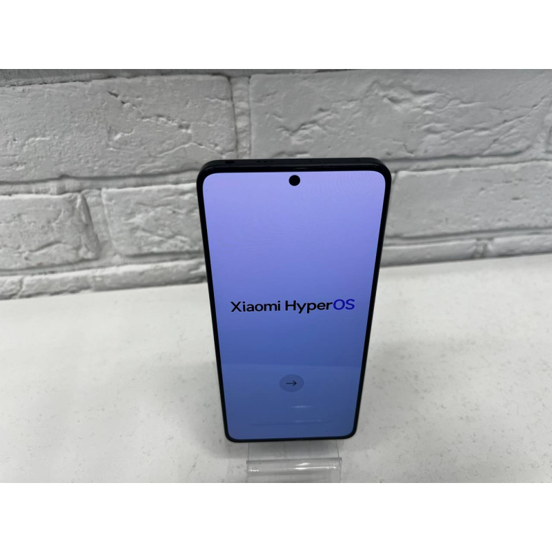 Мобильный телефон Xiaomi Poco X6 5G 8/256 GB            
            б/у