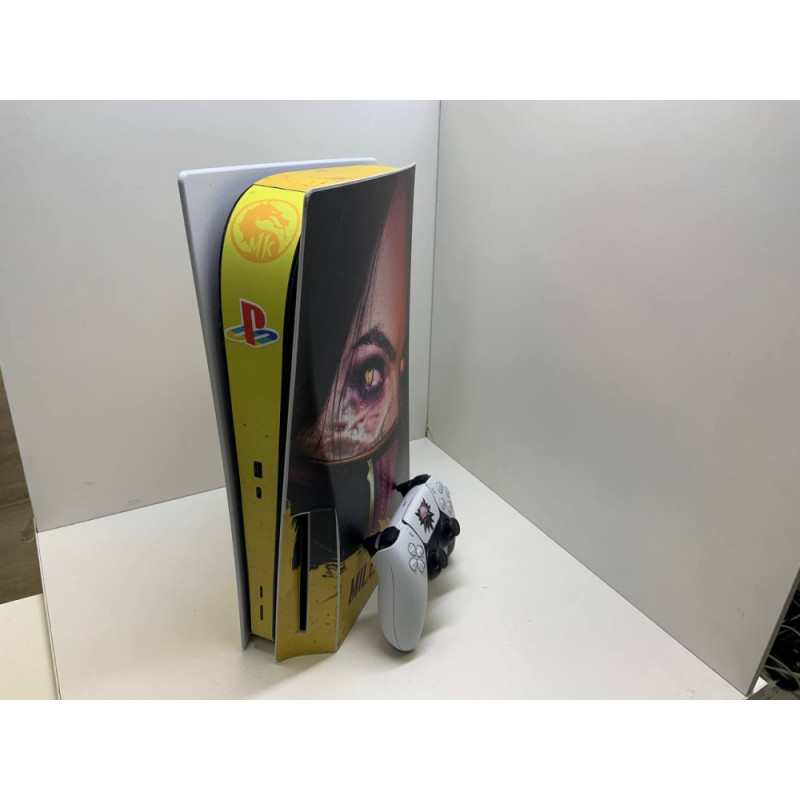 Игровые приставки Sony Playstation 5 1ТБ (CFI-1100A)            
            б/у