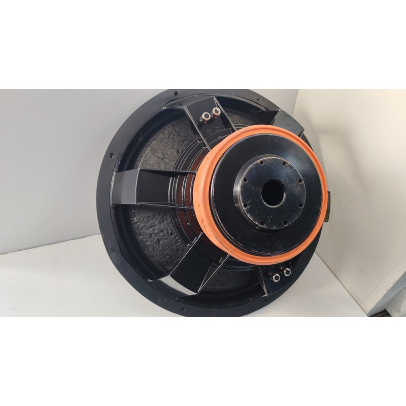 Сабвуфер автомобильный DL Audio Raven 18            
            б/у