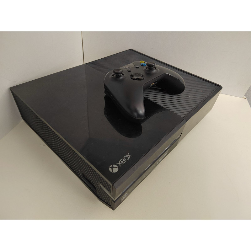 Игровые приставки Xbox One 500gb            
            б/у