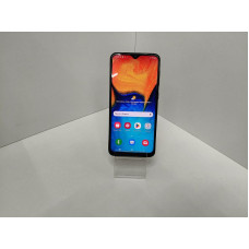 Мобильный телефон Samsung Galaxy A20 3/32 GB            
            б/у