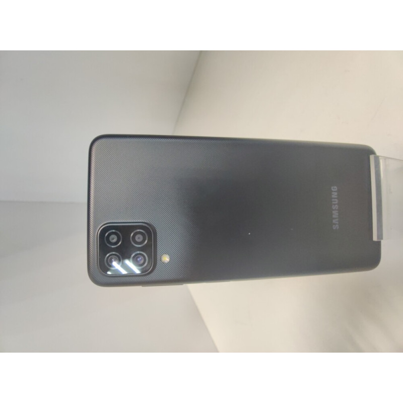 Мобильный телефон Samsung Galaxy A12 3/32 GB            
            б/у