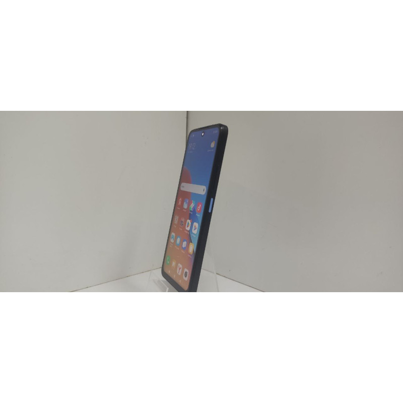 Мобильный телефон Xiaomi Redmi 12 4/128 GB            
            б/у