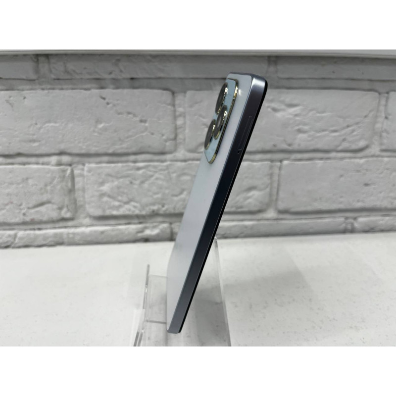Мобильный телефон Tecno SPARK 20 8/128 GB            
            б/у