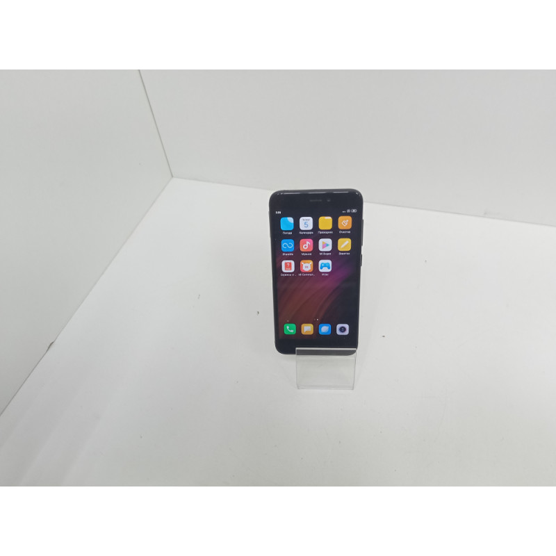 Мобильный телефон Xiaomi Redmi 4X 3/32 GB            
            б/у
