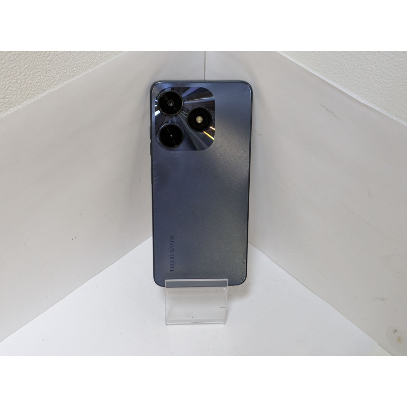 Мобильный телефон Tecno Spark 10 4/128 GB            
            б/у