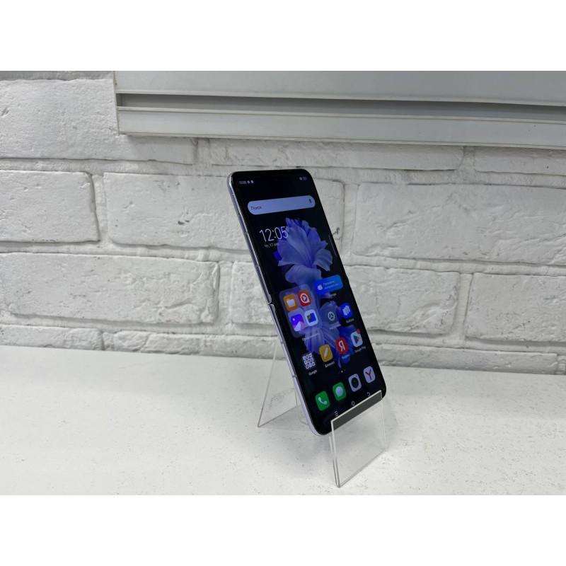 Мобильный телефон Tecno Phantom V Flip 5G 8/256 GB            
            б/у