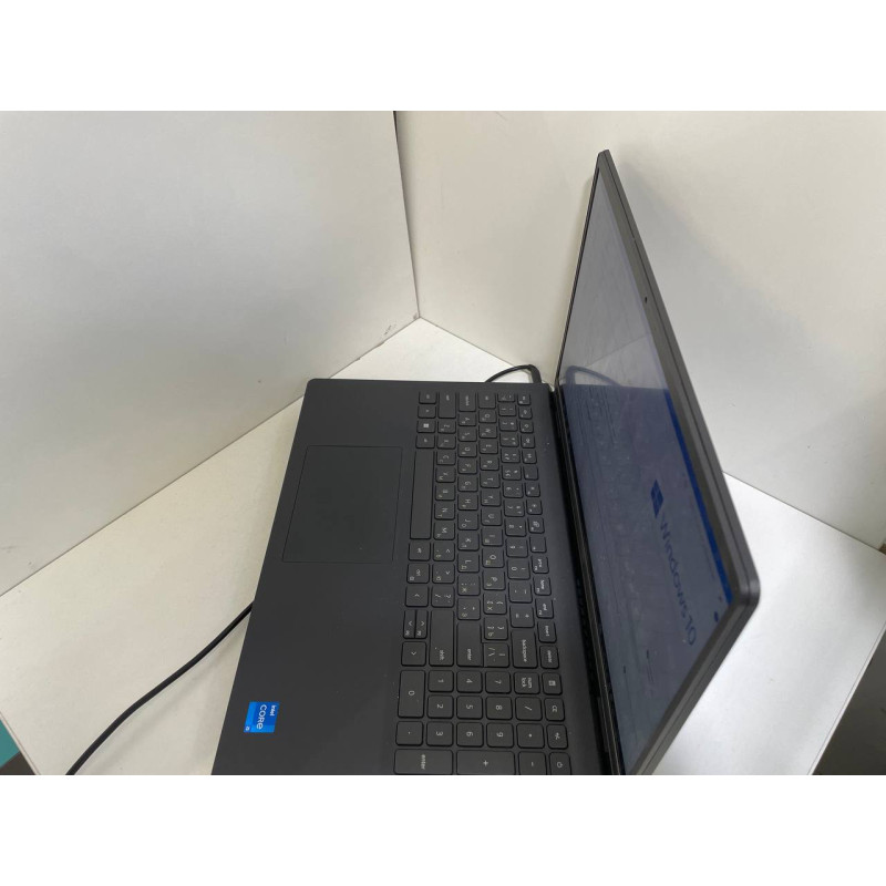 Ноутбук DELL 3520            
            б/у