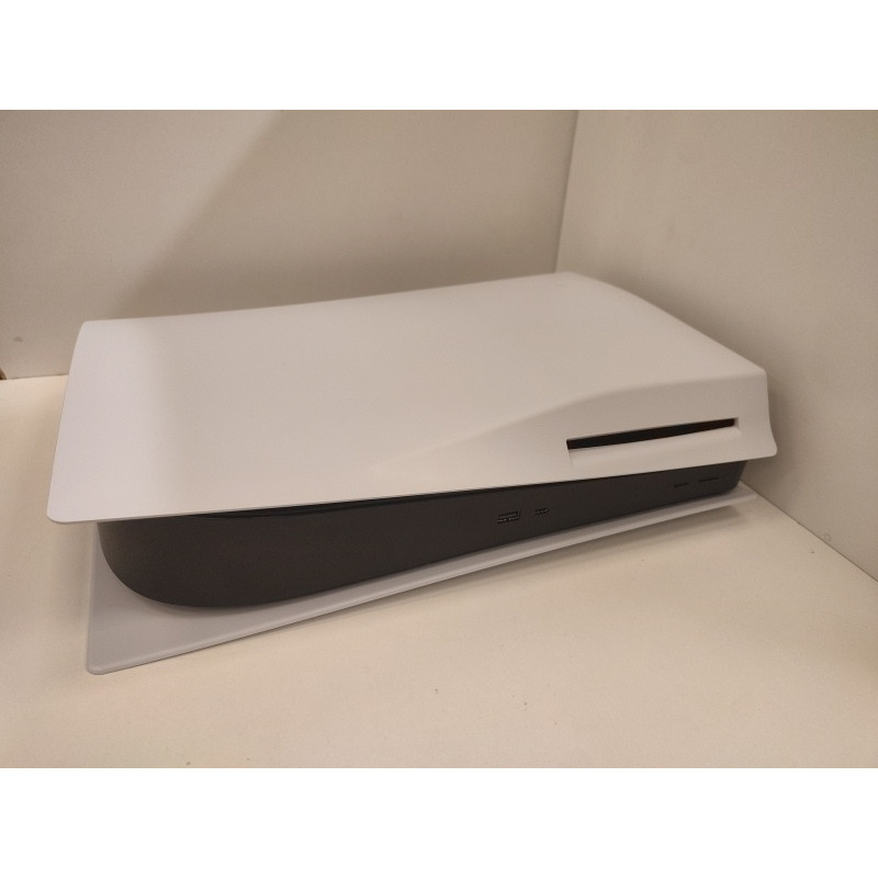 Игровые приставки Sony Playstation 5 1ТБ (CFI-2015)            
            б/у