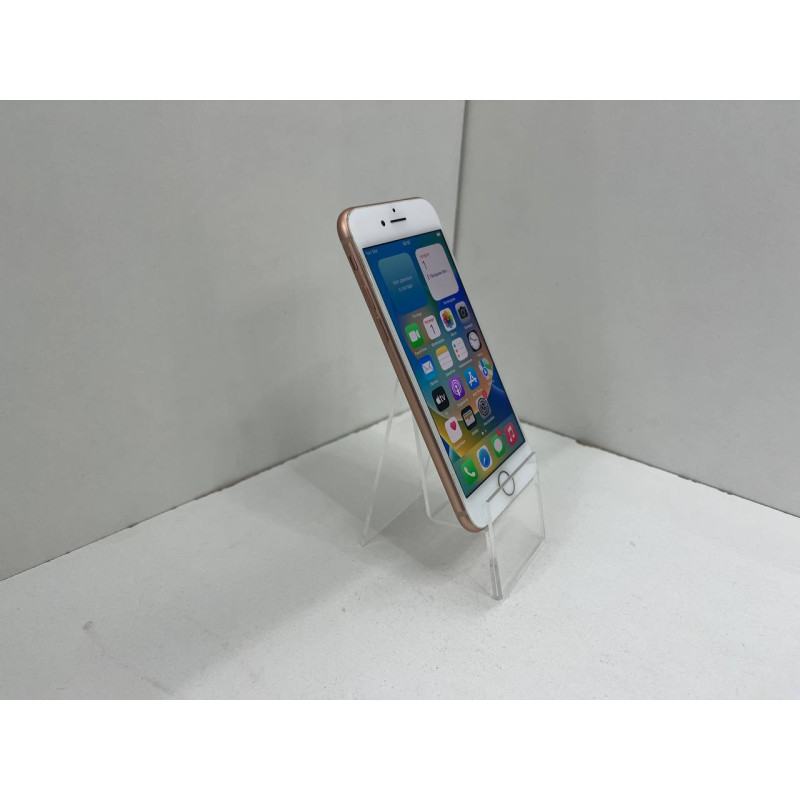 Мобильный телефон Apple iPhone 8 2/64 GB            
            б/у