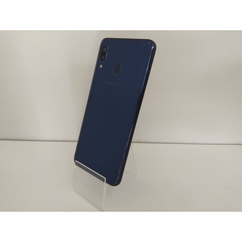 Мобильный телефон Samsung Galaxy A20 3/32 GB            
            б/у