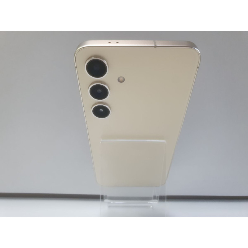 Мобильный телефон Samsung Galaxy S24 8/256 GB            
            б/у