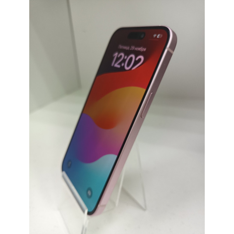 Мобильный телефон Apple iPhone 15 6/128 GB            
            б/у