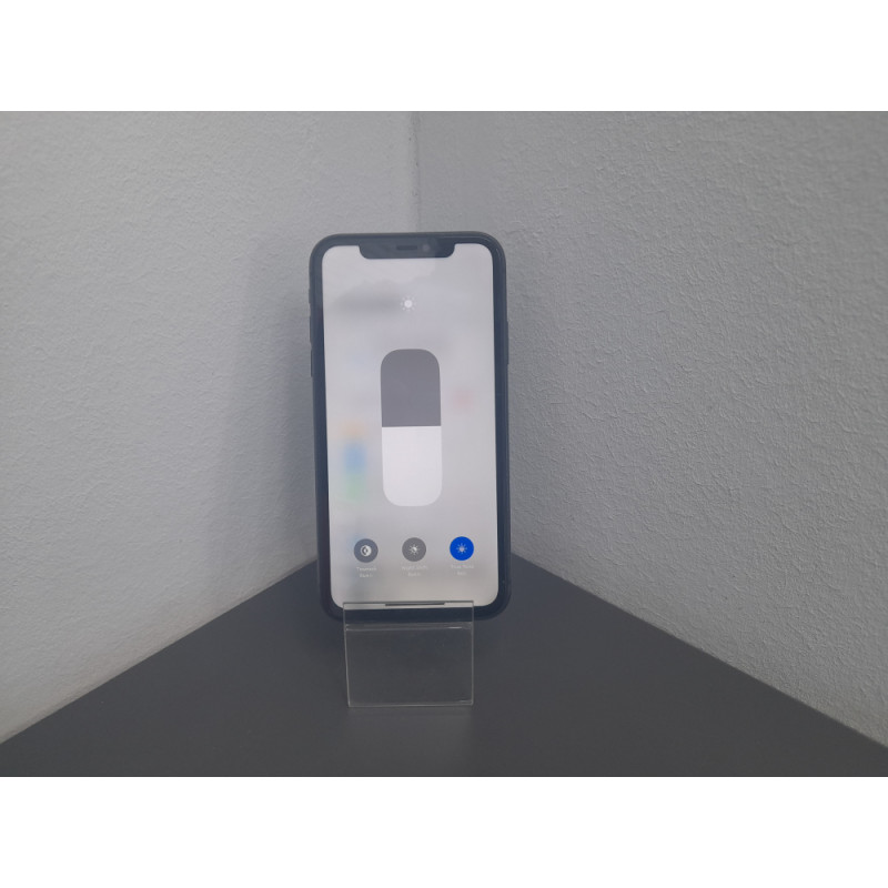 Мобильный телефон Apple iPhone 11 4/128 GB            
            б/у