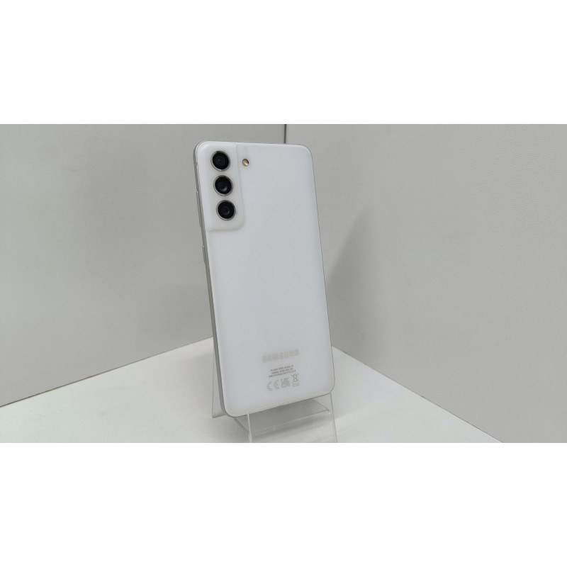 Мобильный телефон Samsung Galaxy S21 FE 6/128 GB            
            б/у
