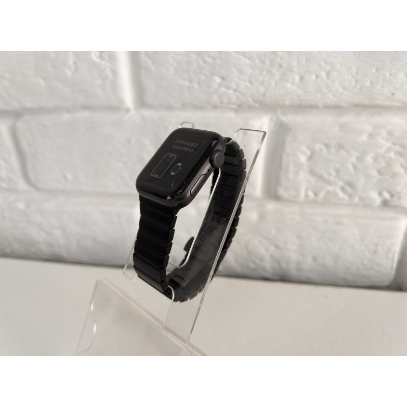 Умные Часы Apple Watch SE Gen 2 40 мм            
            б/у