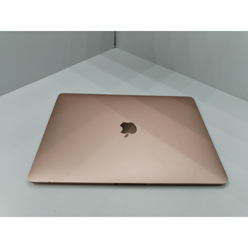 Ноутбук Apple MacBook Air (M1, 2020) A2337            
            б/у