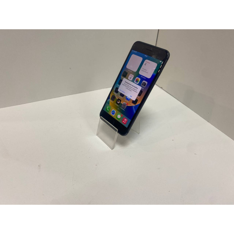 Мобильный телефон Apple iPhone 8 Plus 3/64 GB            
            б/у