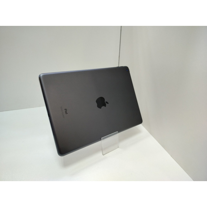 Планшет без SIM-карты Apple iPad (2021) 10.2 Wi-Fi 256GB A2602            
            б/у
