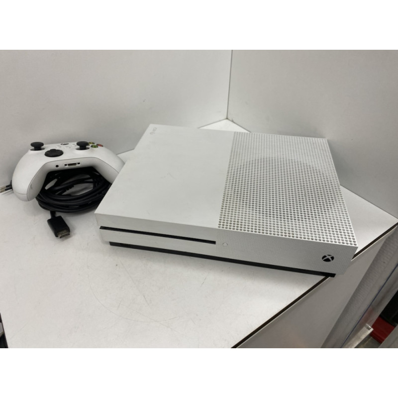Игровые приставки Microsoft Xbox One S 1TB            
            б/у