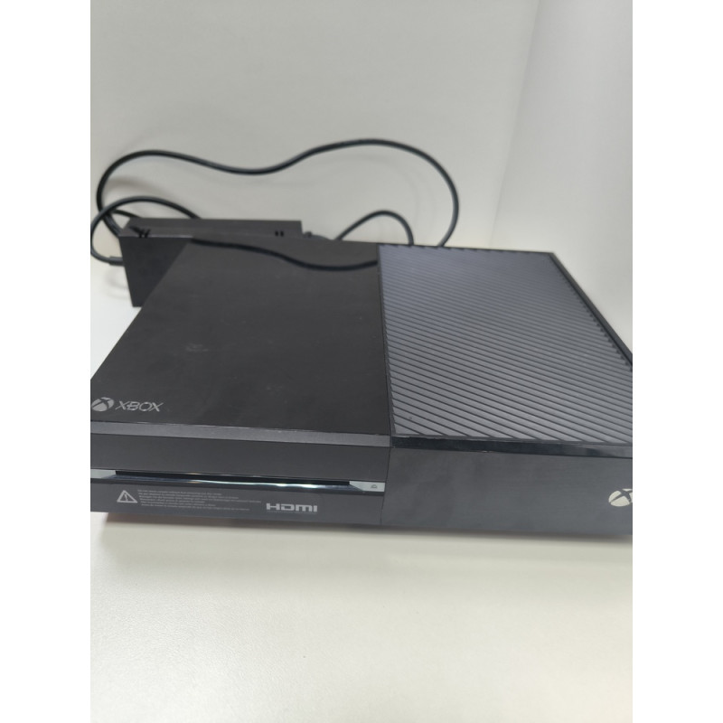 Игровые приставки Microsoft Xbox One 500GB            
            б/у