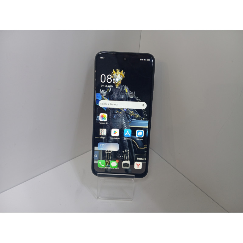 Мобильный телефон Tecno Spark 30C 6/128 GB            
            б/у