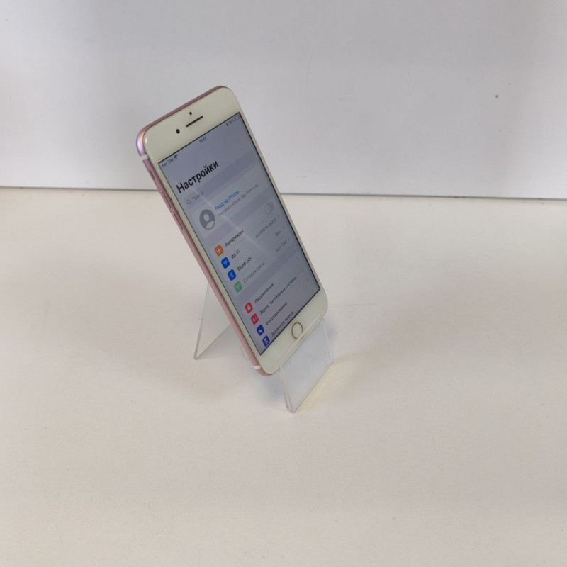 Мобильный телефон Apple iPhone 7 Plus 3/128 GB            
            б/у