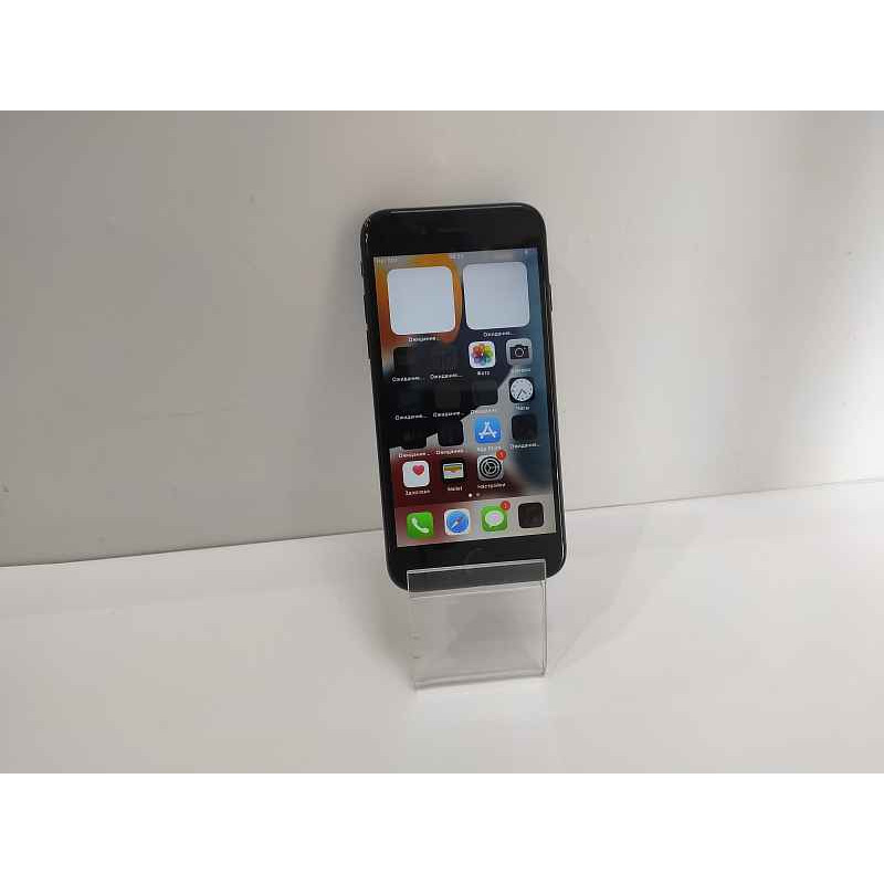 Мобильный телефон Apple iPhone 7 2/32 GB            
            б/у