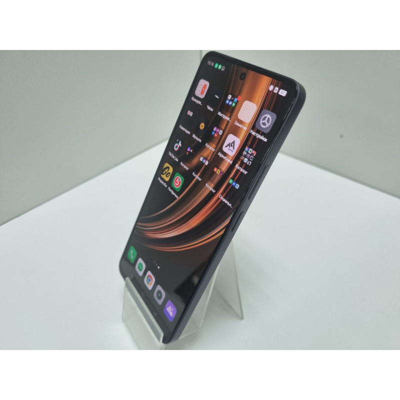 Мобильный телефон REALME 13+ 5G 8/256 GB            
            б/у