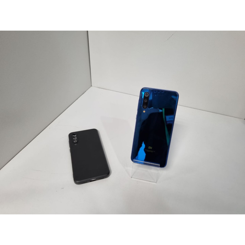 Мобильный телефон Xiaomi Mi 9 SE 6/128 GB            
            б/у