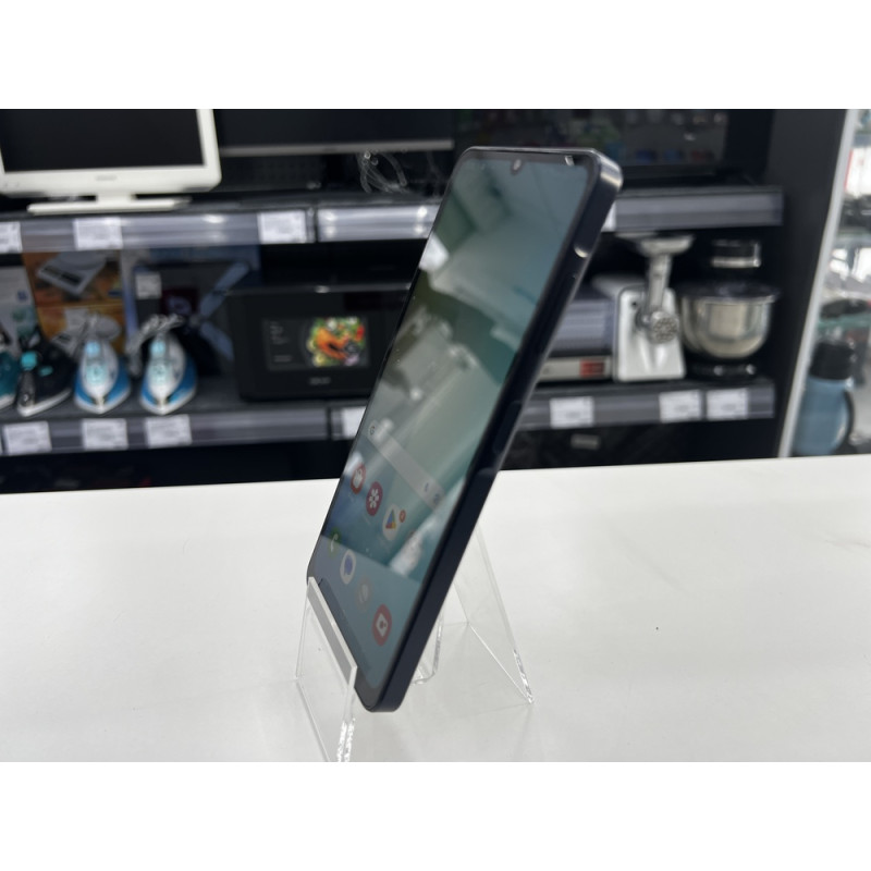 Мобильный телефон Samsung Galaxy A06 4/64 GB            
            б/у
