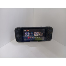 Игровые приставки Nintendo Switch Rev.2            
            б/у