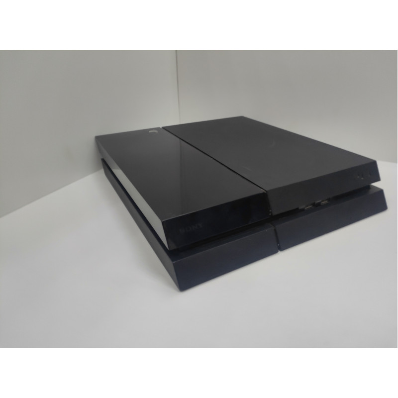 Игровые приставки Sony Playstation 4 500GB (CUH-1008A)            
            б/у