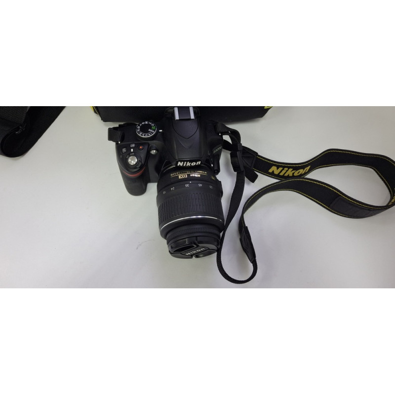 Фотоаппарат зеркальный Nikon D3200            
            б/у
