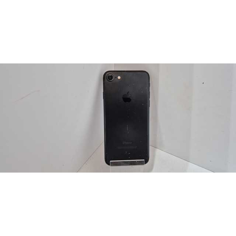 Мобильный телефон Apple iPhone 7 2/32 GB            
            б/у