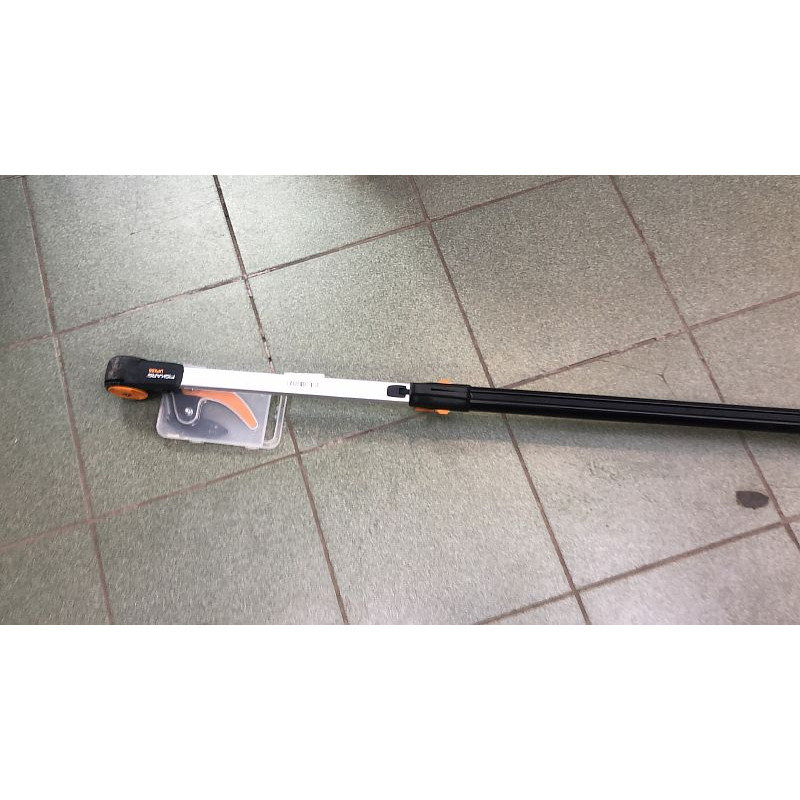 Сучкорез Fiskars UPX86 1023624            
            б/у