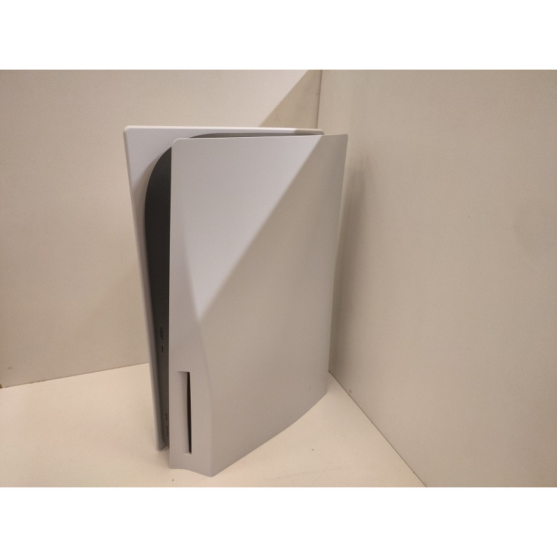 Игровые приставки Sony Playstation 5 1ТБ (CFI-2015)            
            б/у