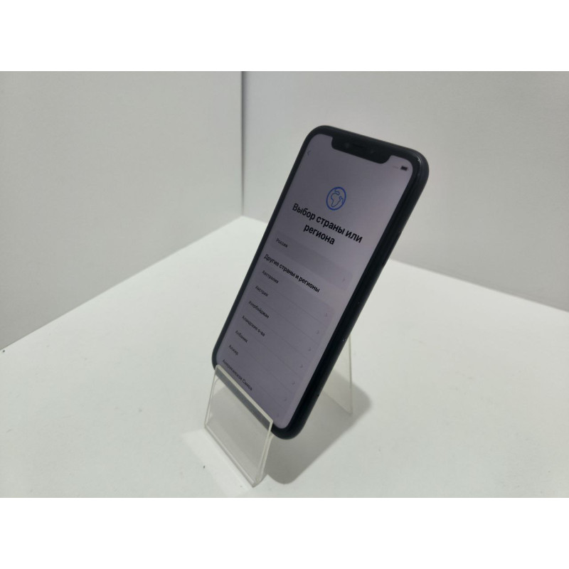 Мобильный телефон Apple iPhone XR 3/64 GB            
            б/у