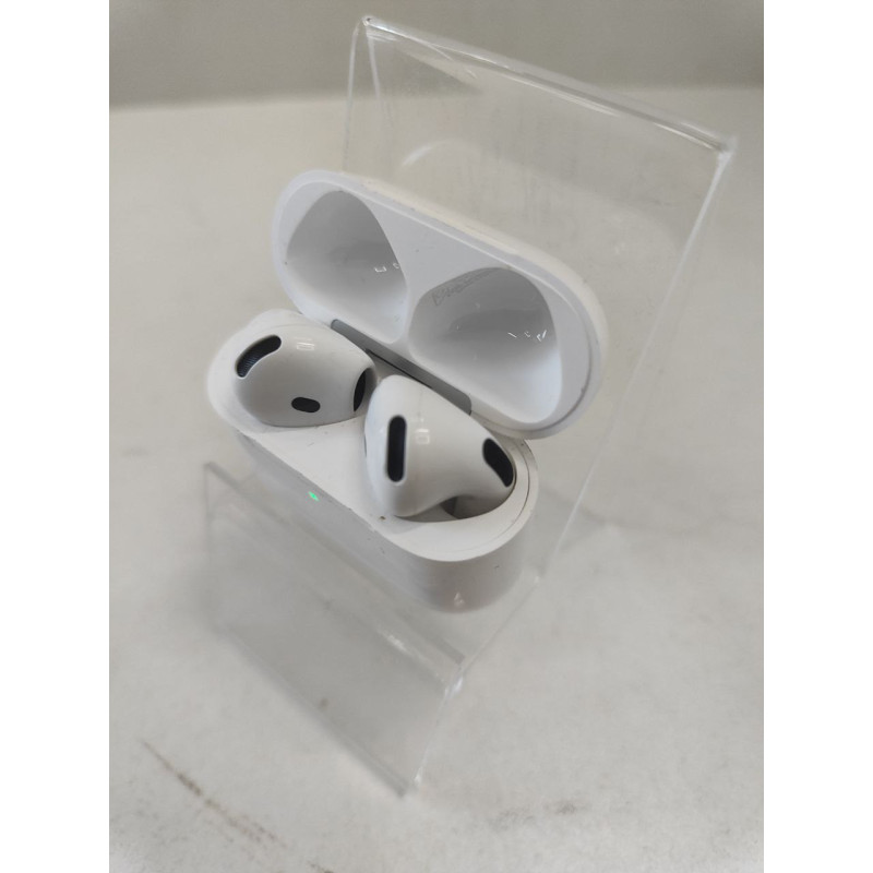 Наушники Беспроводные Внутриканальные Apple AirPods 4            
            б/у