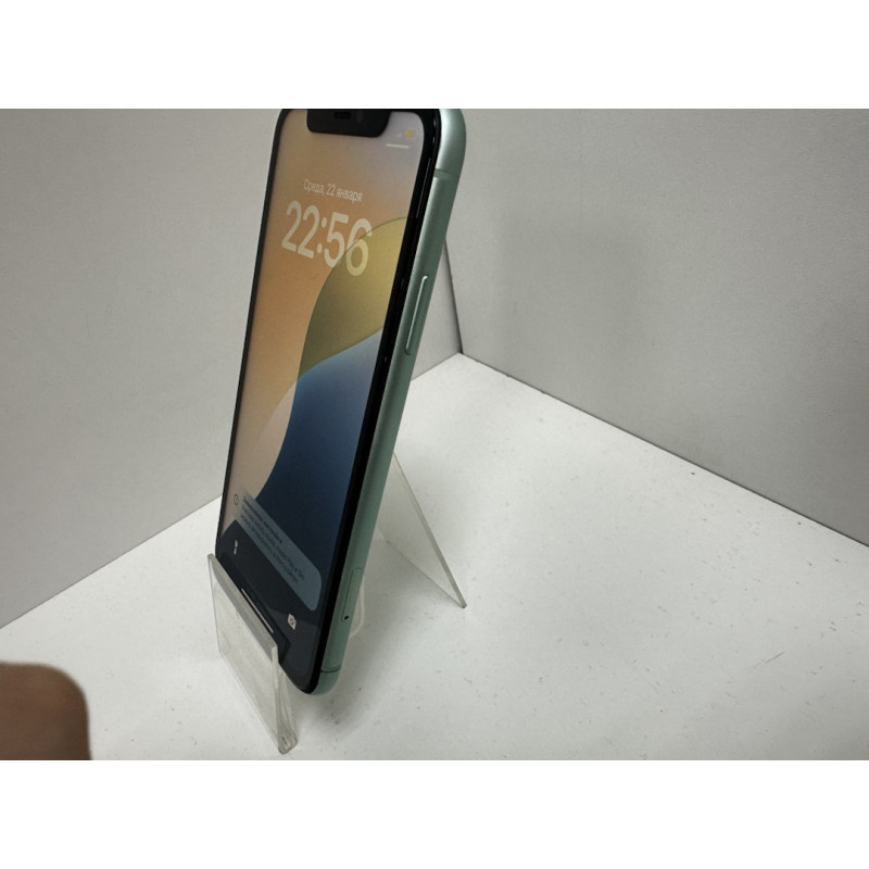 Мобильный телефон Apple iPhone 11 4/64GB            
            б/у